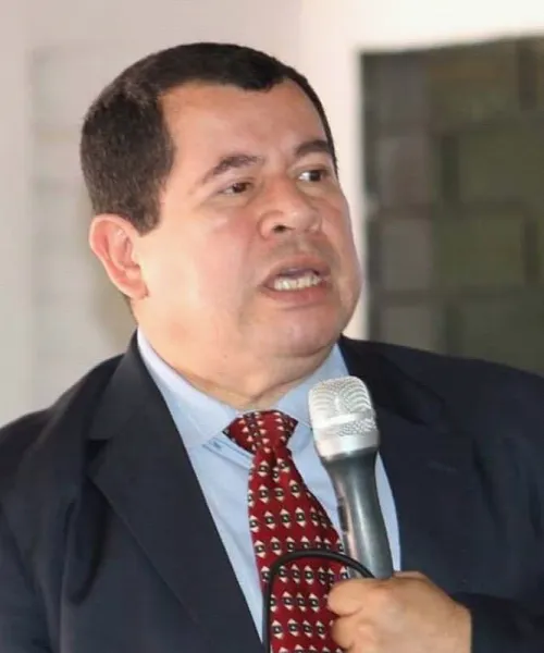 Dr.  Alirio Ernesto Orantes Fuentes