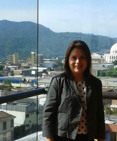 Lcda. Wendy Carolina Zelaya de Escobar