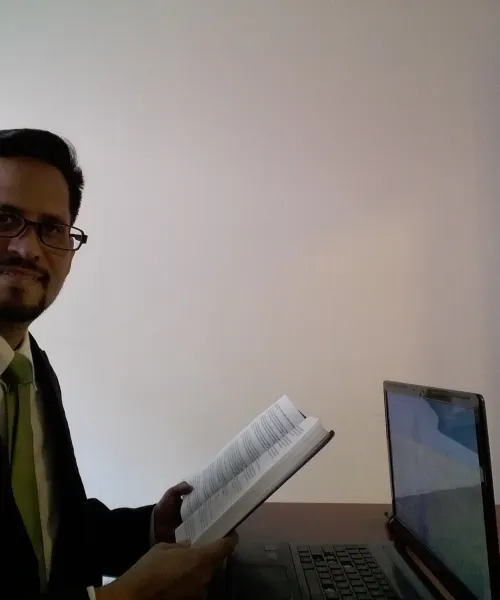 Lic. Marcelo Huezo